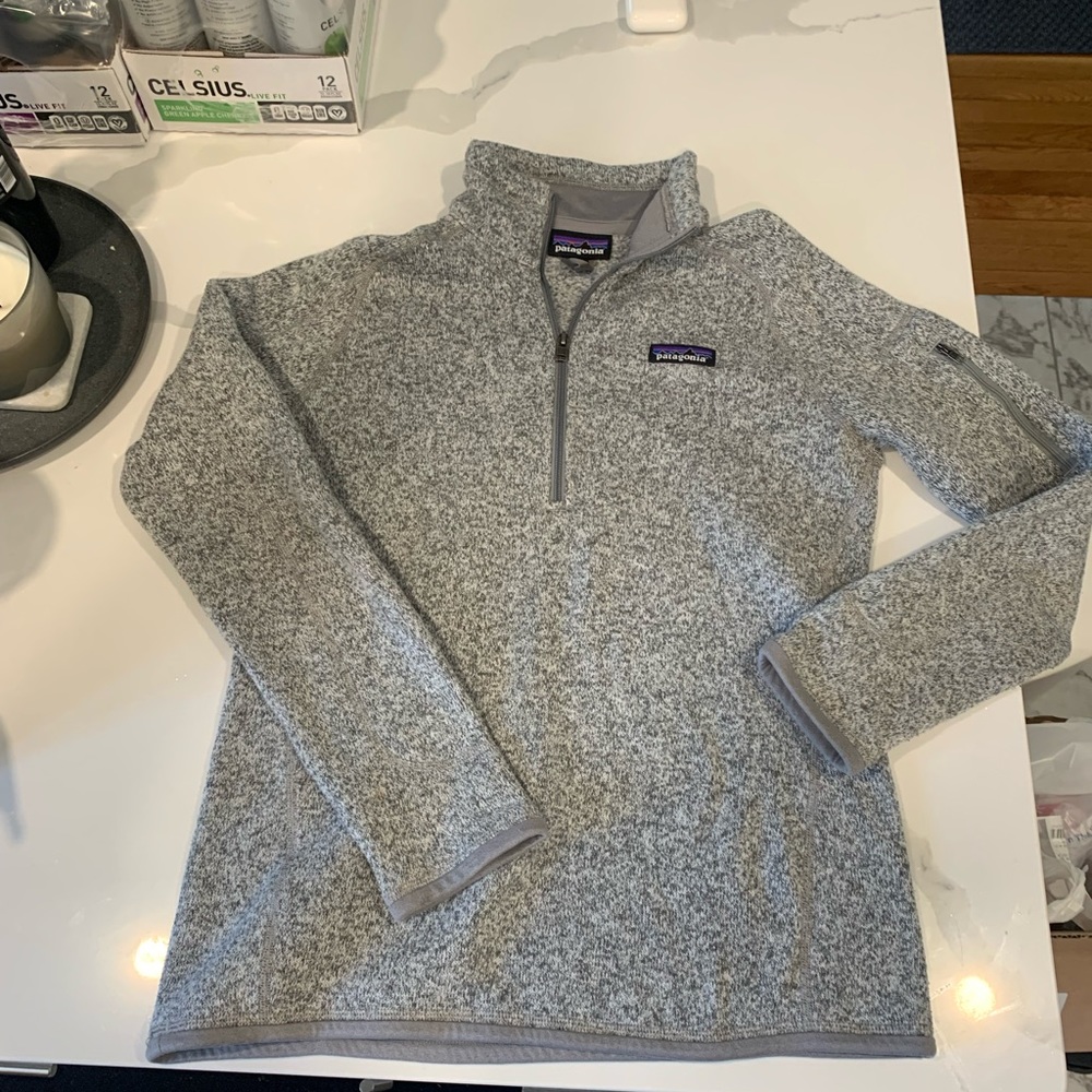 Grey Patagonia quarter zip fleece size women’s small